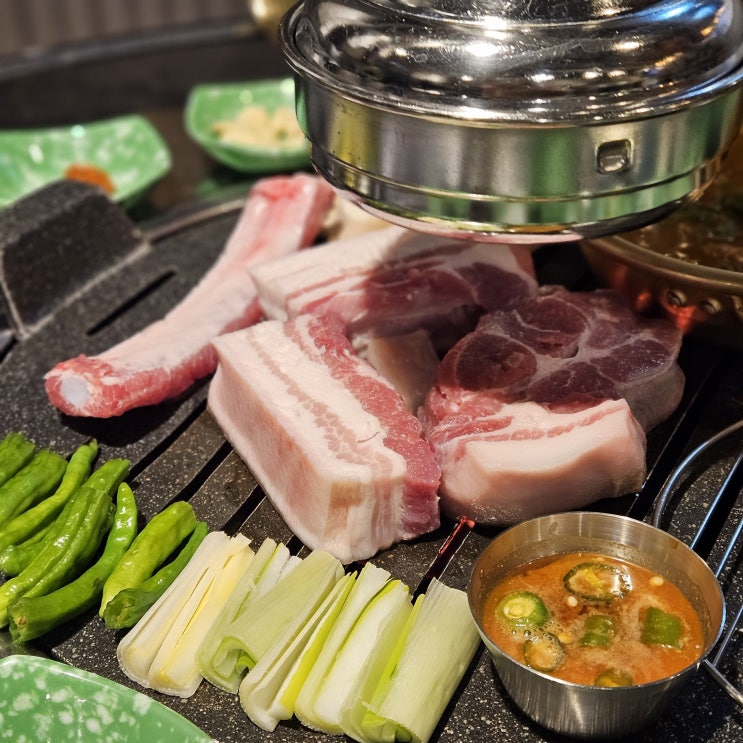  울산 송정 맛집 : 레트로 감성과 고기에 대한 자부심을 느꼈던 오늘도 연탄구이 송정점