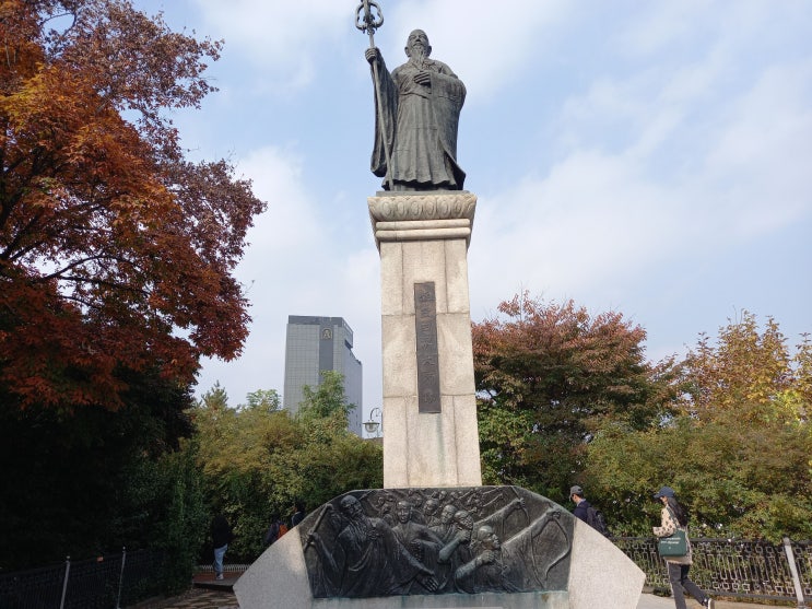 서울특별시 중구 장충단공원 산책 후 사진입니다.(3호선 동대입구역 6번 출구)