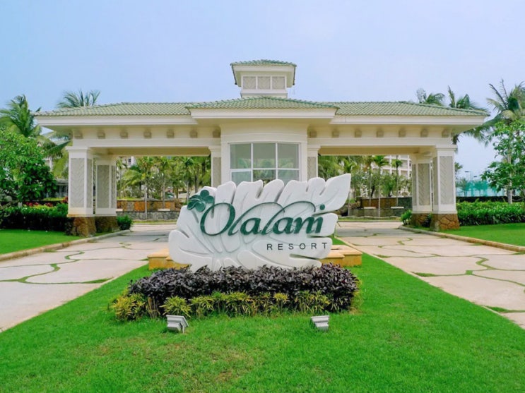 미케 비치 해변 리조트 단지 쪽에 위치한 올라라니 리조트 & 콘도텔(Olalani Resort & Condotel) 미케 비치 해변 리조트 단지 쪽에 위치한 올라라니 리조트 & 콘도텔(Olalani Resort & Condotel)