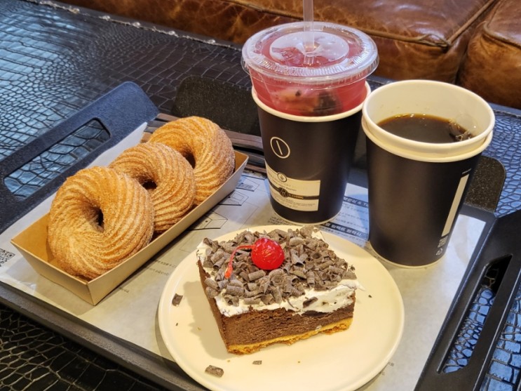  [오라운트 로스터리 카페] 광주 양벌동 대형 베이커리 카페