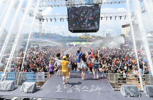  종합평가 상위 3개 축제 정남진 장흥 물축제, 2024~2025년 문화관광 지정축제 선정