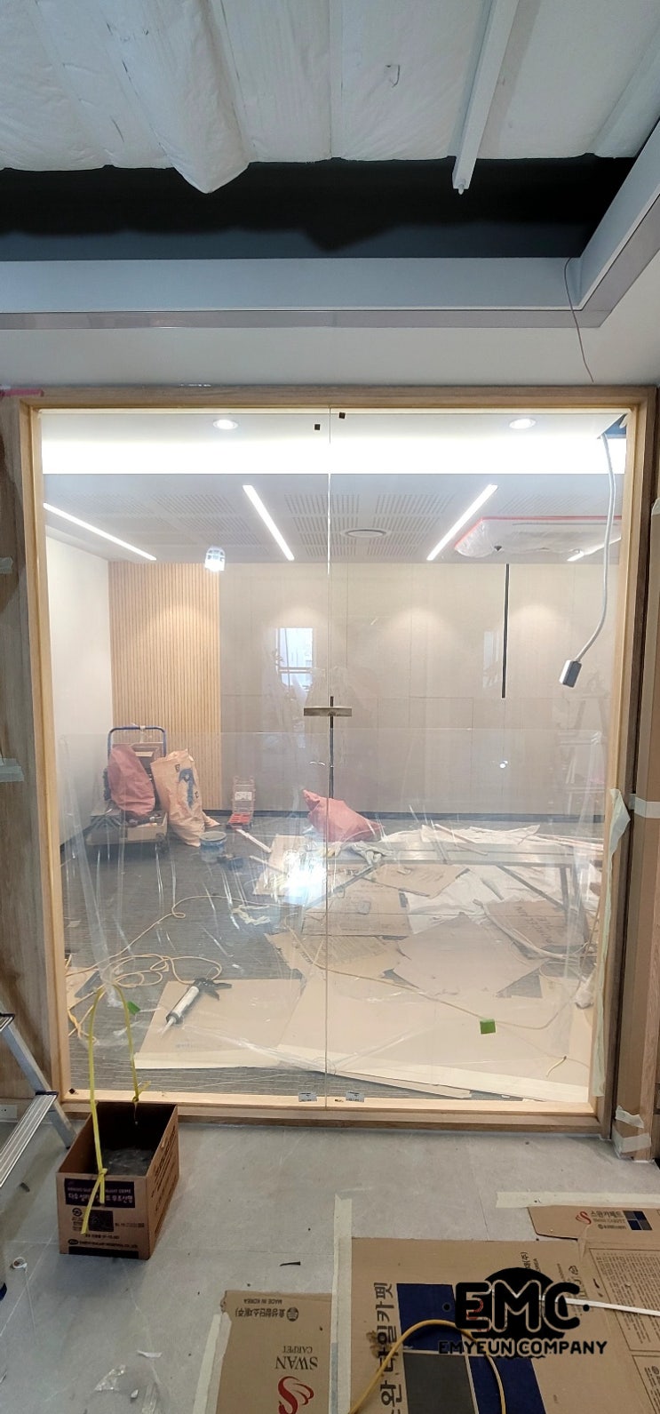  삼성동 오피스 인테리어 PDLC 스마트 필름 시공