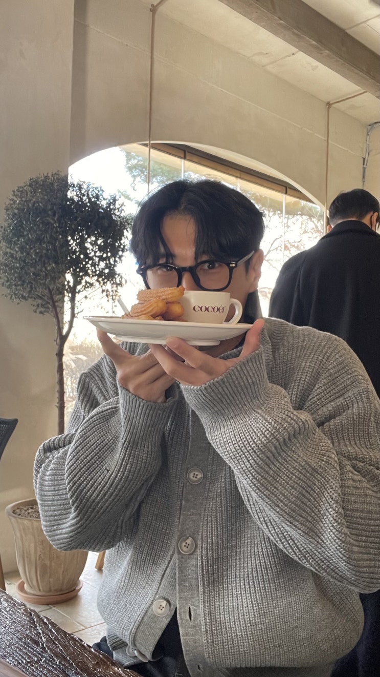 츄러스가 맜있는 신상 밤리단길 카페 코코에르