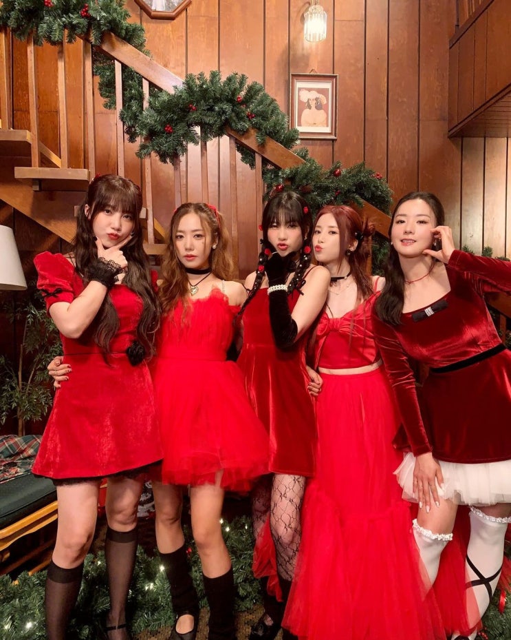 에이핑크, '핑크 크리스마스' 라이브...크리스마스 분위기 물씬 에이핑크, '핑크 크리스마스' 라이브...크리스마스 분위기 물씬