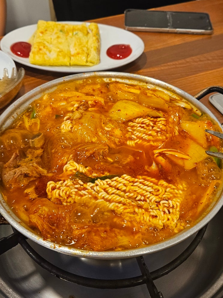  [안국역] 줄서서 먹는 김치찌개 맛집, 북촌김치재 후기