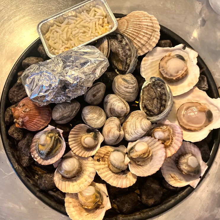  건대 맛집 초입, 레트로 감성 미쳐버린 조개구이집