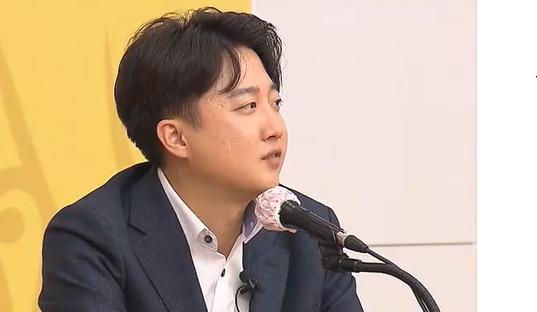 <b>이준석</b>, 안철수 겨냥 '이 XX가' <b>욕설 논란</b>..."부주의" 사과