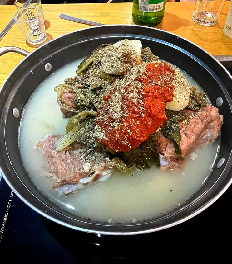  6시부터 꽉차더라. 주차도 가능! 석촌고분역 송파 [주은감자탕]