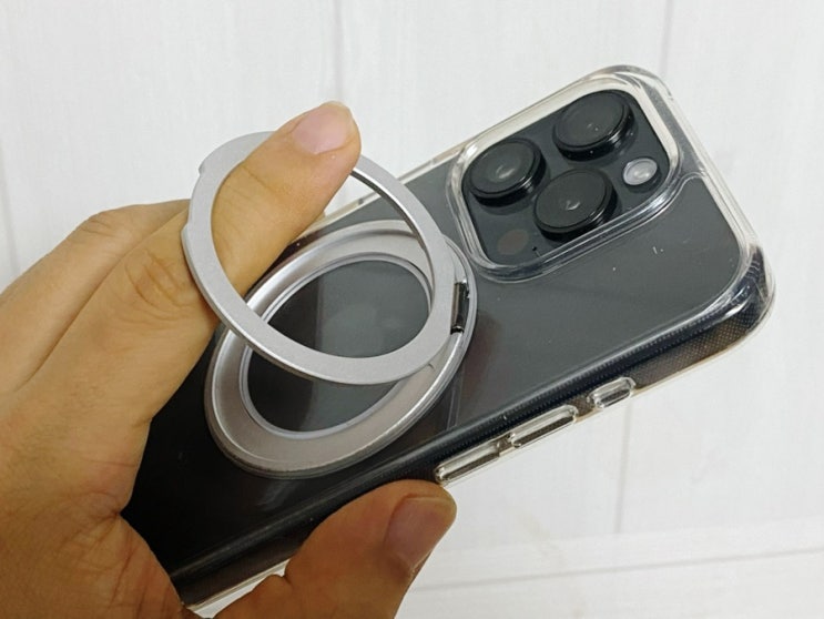 요쿤 맥세이프 그립톡 아이폰 케이스 - 360도 자유롭게 움직이는 독특한 디자인 편리해요(아이폰15프로/맥스)