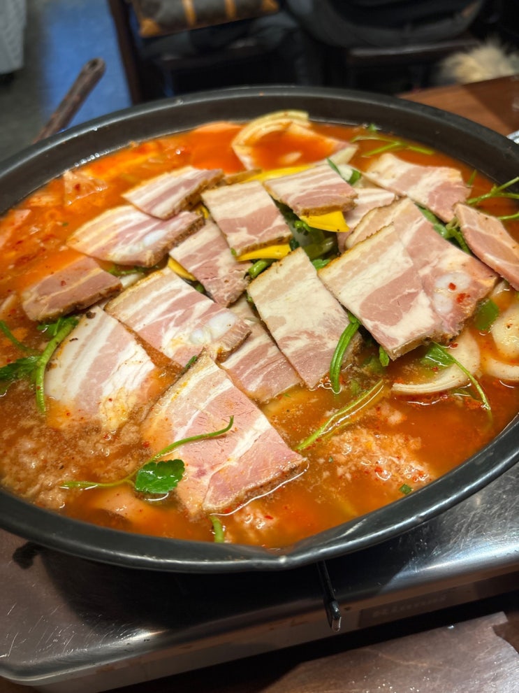  [압구정로데오 맛집] 남산터 청담본점 - 수제 베이컨 부대찌개