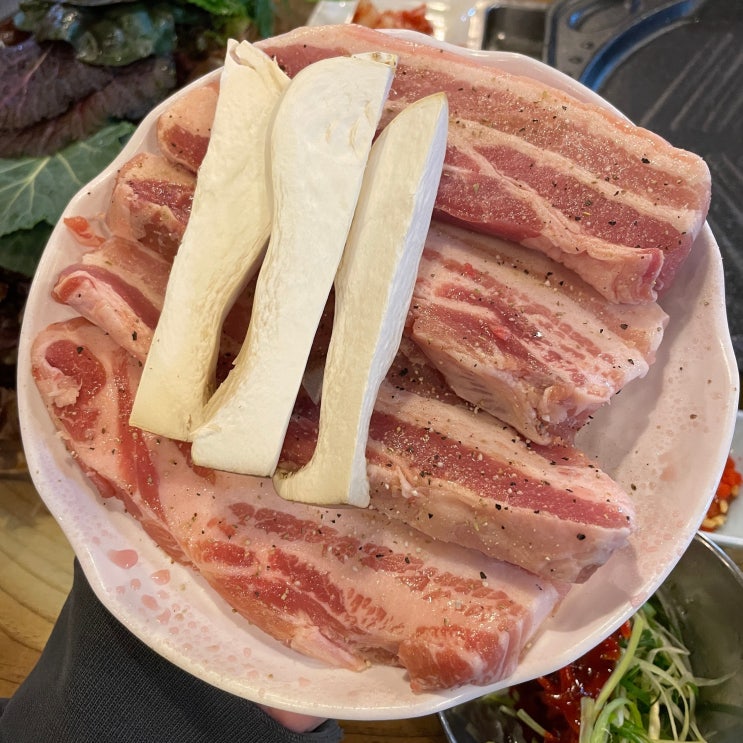 의정부 가능역 맛집 쌈채소가 풍성한 고기집 '블랙피그'