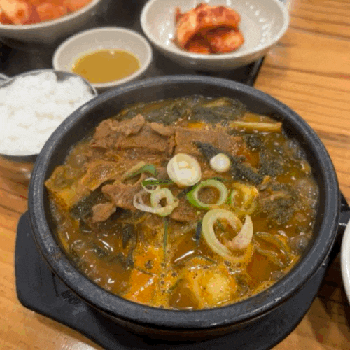  [양천뼈다귀] 내돈내산 맛은있는데 친절함은 글쎄 ㅎ...... 접객 최악... 철산 맛집 소개 할 생각에 둑흔둑흔 했다가 짜게 식어버림 ㅎㅎㅎ 맛은있다.......ㅎㅎ