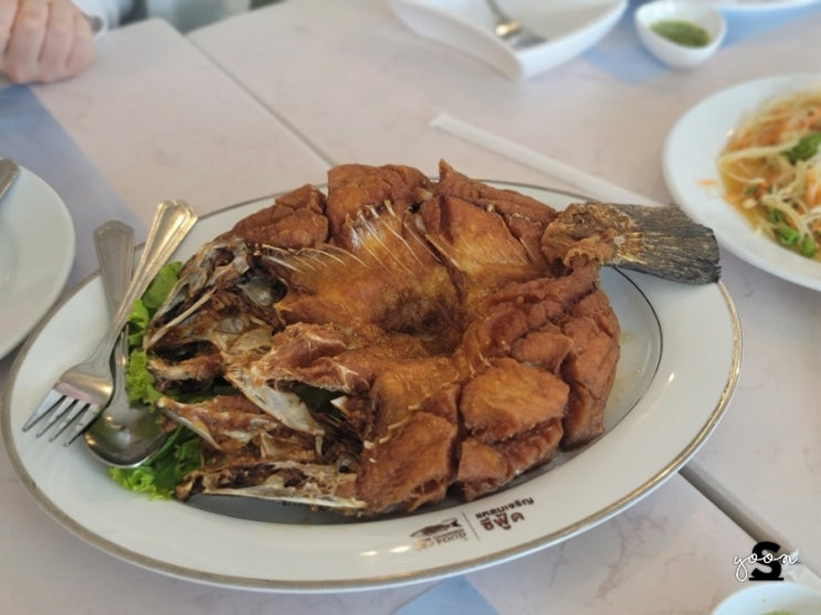  방콕 아이콘시암 맛집 램자런(LAEM CHAROEN SEA FOOD) 후기 - 농어튀김 추천 / GLN 결제 불가