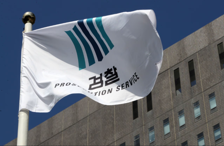 성준후 <b>민주당 부대변인</b>과... 사장 주거지와 사무실 <b>압수수색</b>