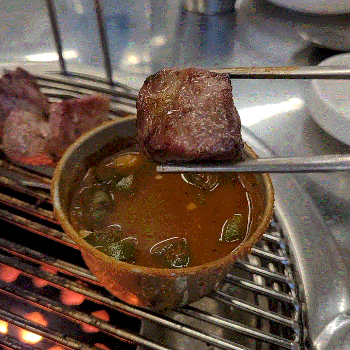  천호 맛집 [돈사돈 강동직영점] 후기 / 근고기 흑돼지의 원조!