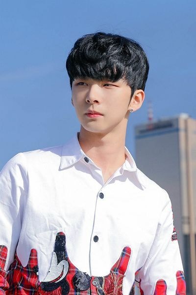 '남자 5인조 아이돌 그룹' 일급비밀 근황 '메인래퍼 최우영' 인스타 마지막 '생존신고'