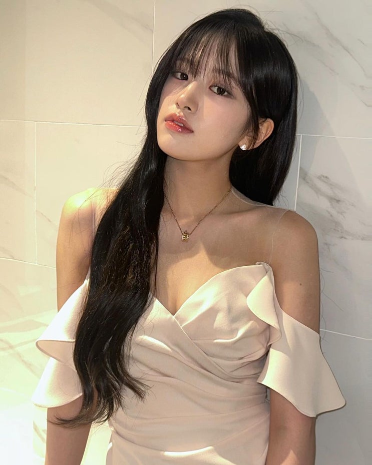 '아이브' 안유진, 올해 아이돌 중 가장 가장 바빴던 멤버...스케줄 447건 소화 '아이브' 안유진, 올해 아이돌 중 가장 가장 바빴던 멤버...스케줄 447건 소화