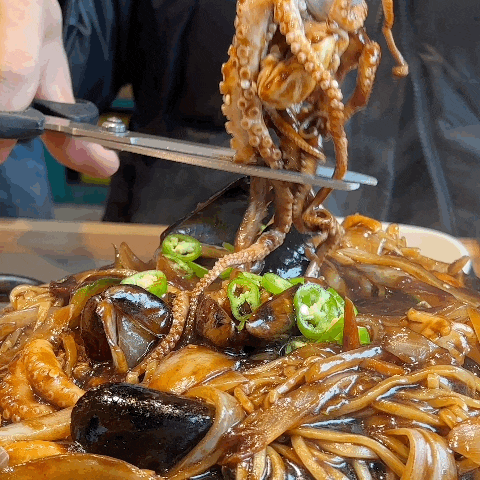  춘천 짜장면 맛집, 춘천댐 오월리 해물 듬뿍 짜장면 세모네돌짜장