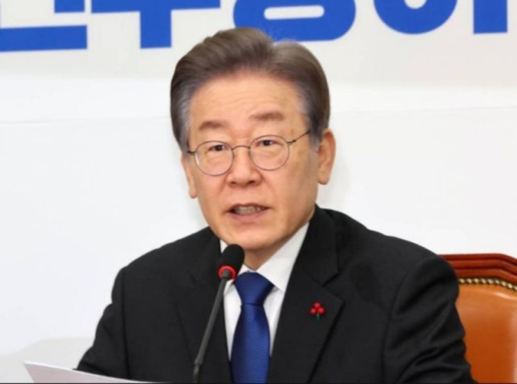 <실시간 핫이슈> 이재명 "경제 어려운데 대통령은 자화자찬... 다른 세상 사시나" <실시간 핫이슈> 이재명 "경제 어려운데 대통령은 자화자찬... 다른 세상 사시나"