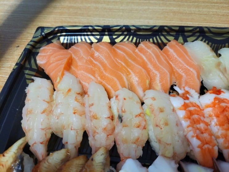 트레이더스 패밀리초밥 맛있당