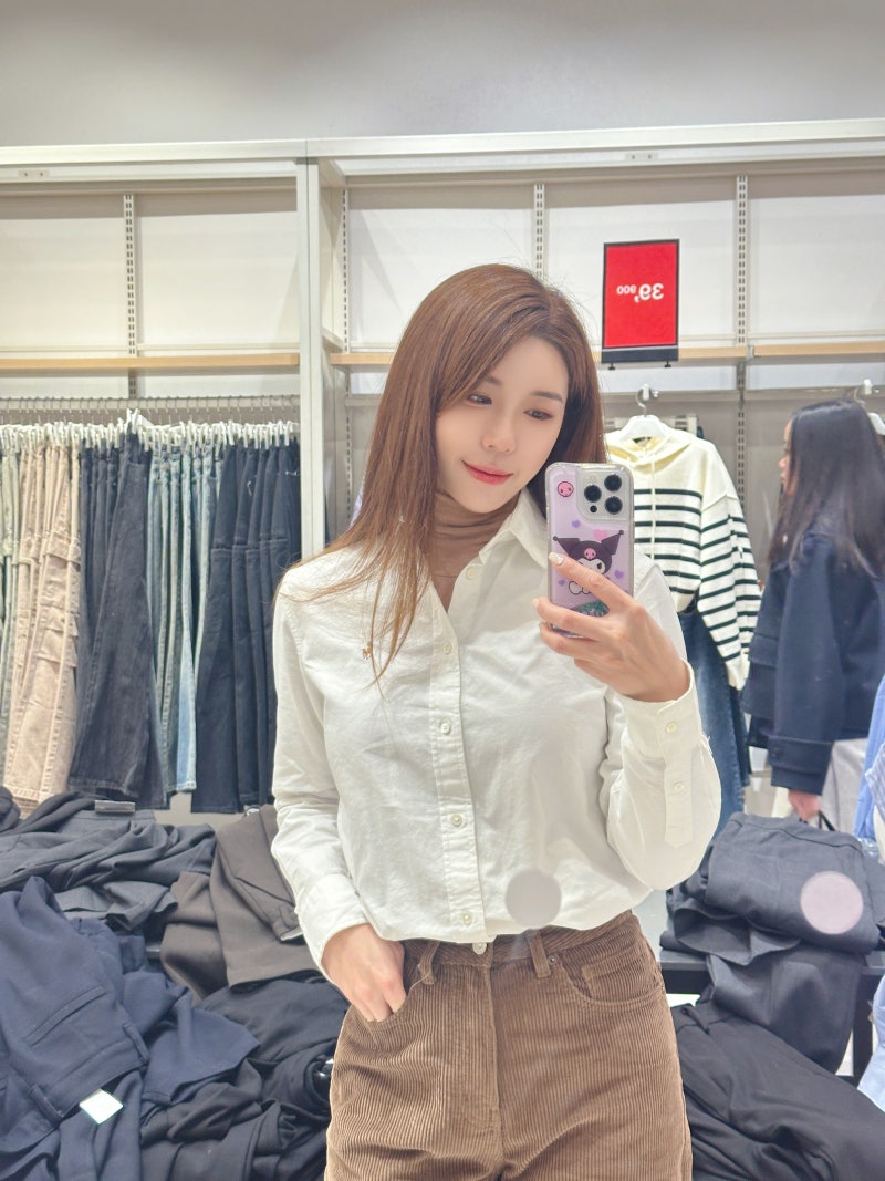 시스루목폴라 이너목폴라 얇은 이너 폴라티를 활용한 여자 옥스포드 셔츠 코디 추천