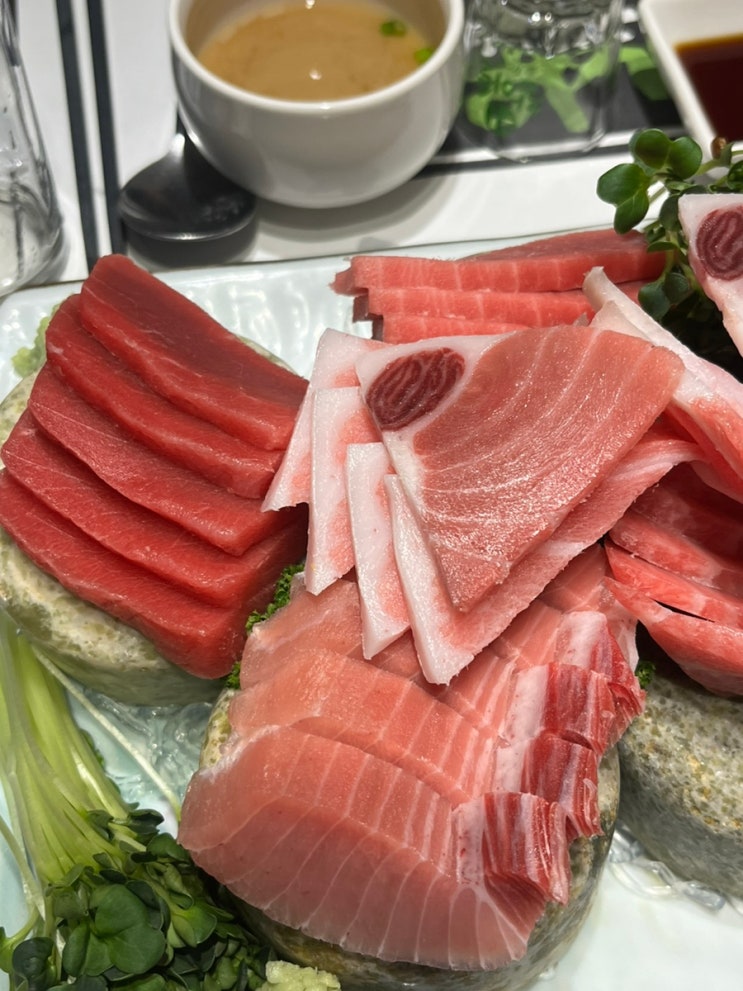  구디 맛집 신선한 참치가 무한리필 가성비 좋은 니와참치에서 연말모임