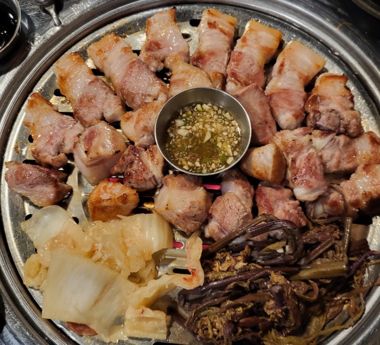 양산물금고기집 레트로식당 삼굽살 양산본점