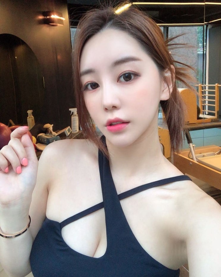 "먹기 위해서 운동" 아나운서 출신 황보미, 볼륨감 넘치는 몸매 수준에 모두 놀랐다 "먹기 위해서 운동" 아나운서 출신 황보미, 볼륨감 넘치는 몸매 수준에 모두 놀랐다