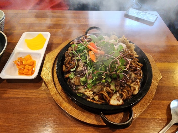청평맛집 짜장면 돌판위에 지글지글 나오는 청평돌짜장