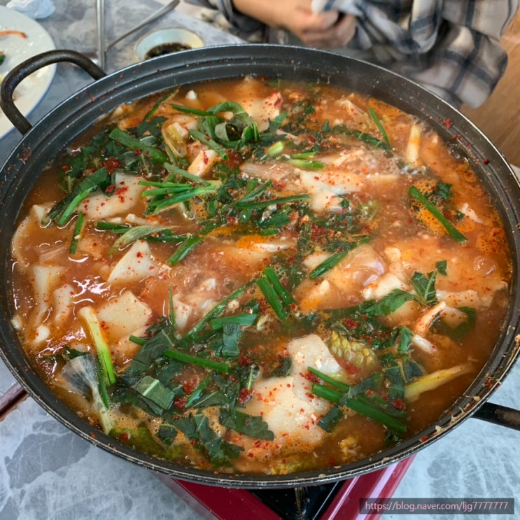 울산 주전몽돌해변 맛집 월곡칼국수 매운어탕수제비 맛집