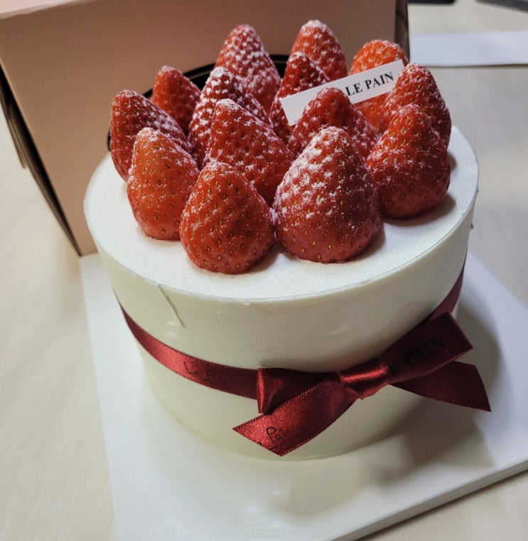  잠실 맛집: [르빵 송파점] 후기/ 크리스마스케이크 추천