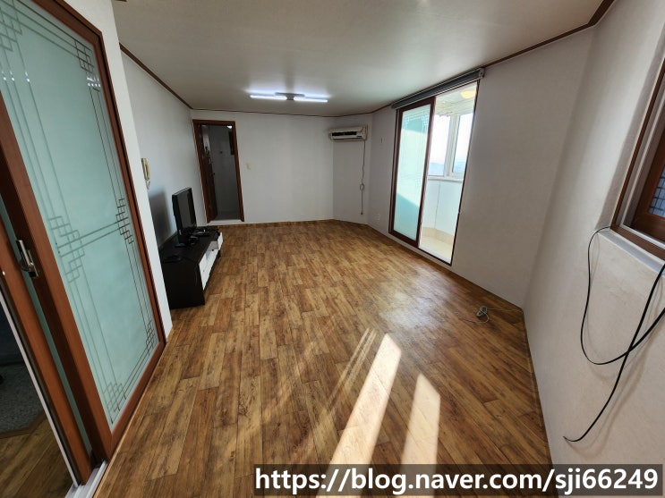  파주 탄현면 법흥리 원룸 월세 300/30만 풀옵션 개방감 좋고 채광 좋은 도배 새로 한 빅 사이즈 분리형 원룸, 통일동산 신세계첼시아울렛 헤이리 원룸 임대