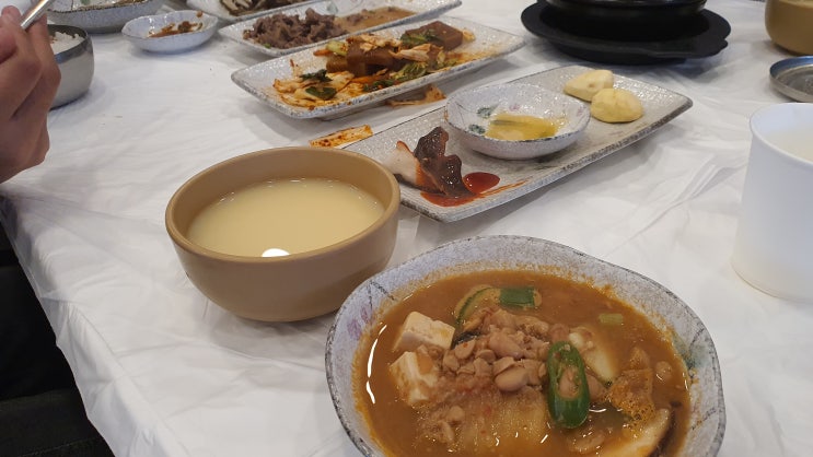  공주 마곡사 서울 식당에서 알밤 막걸리