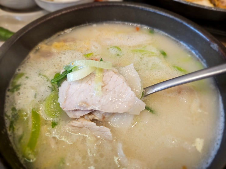  해운대 돼지국밥 맛집 밀양순대돼지국밥 부산본점