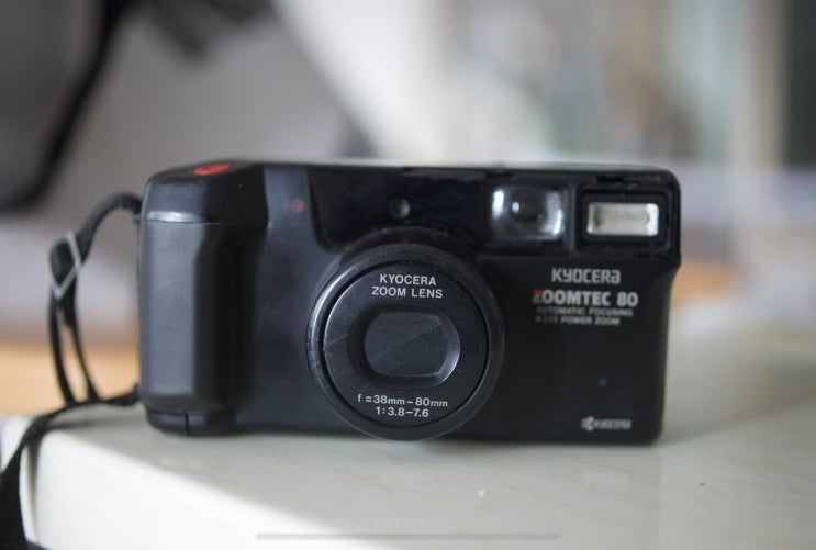  35mm 필름카메라 쿄세라 줌텍 80!