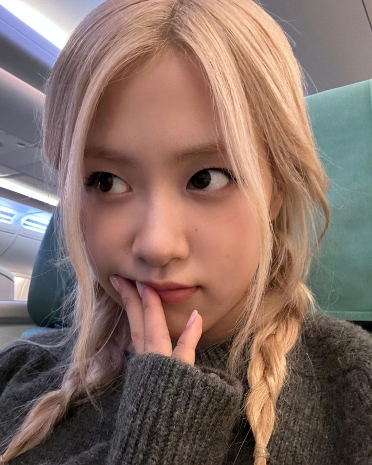  블랙핑크 로제의 데일리 반지로 함께한 명품 쥬얼리 브랜드 티파니 앤코 밀그레인 18K 링 추천