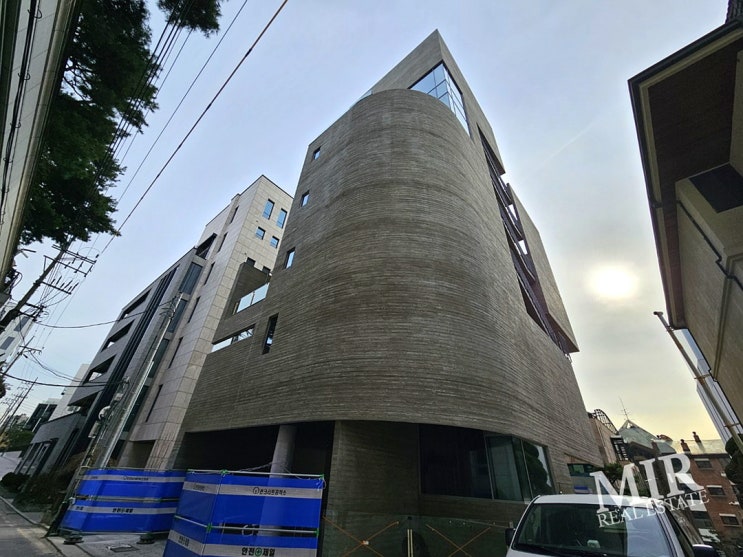  논현동 통임대 럭셔리 사옥 충족한 신축임대
