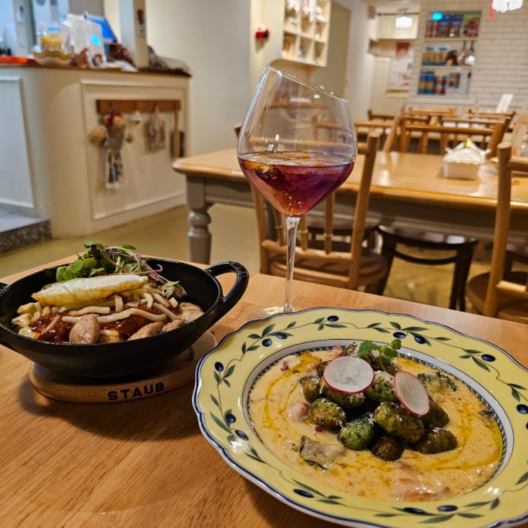 행궁동 맛집, 시금치 뇨끼와 비빔밥의 환상 조합 '테디플레이트'