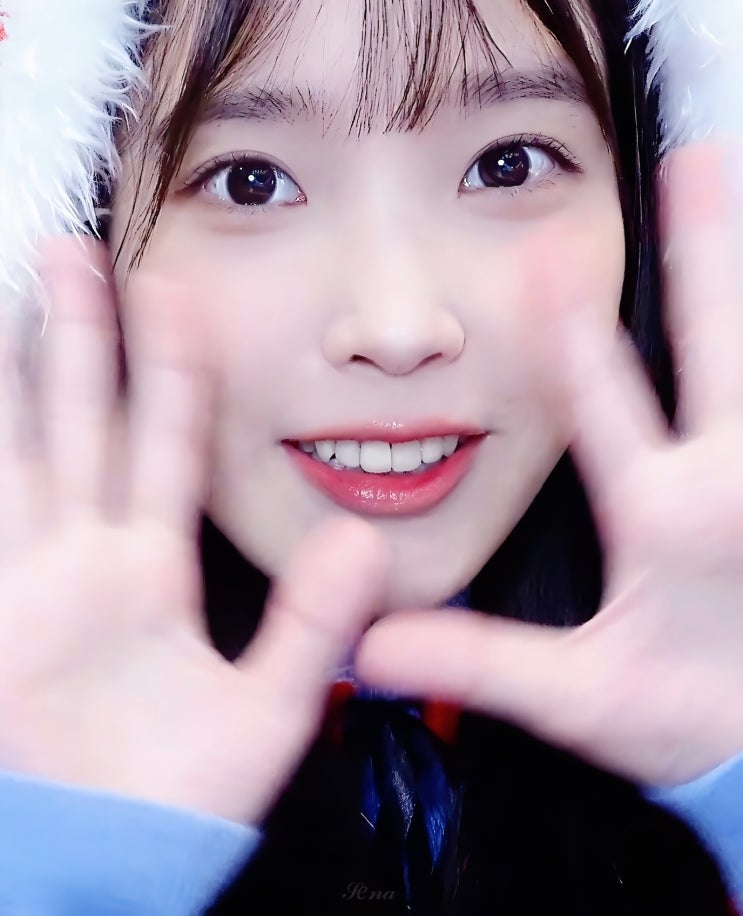 231225 [IU TV] 크리스마스 기념 스포 <b>요정</b> <b>아이유</b>의... 