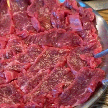  진주혁신육회, 20년동안 맛집으로 자리 잡은 금산골 진주혁신도시 본점