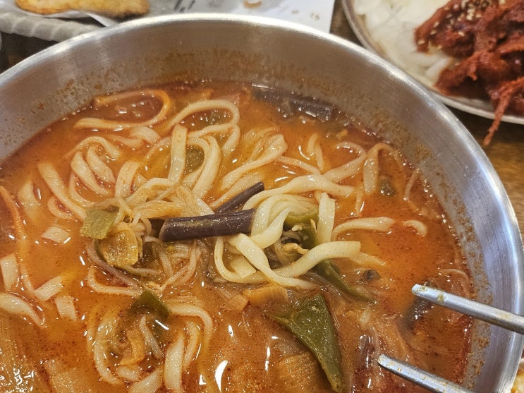  남양주맛집 팔당 동동국수집에서 육개장칼국수
