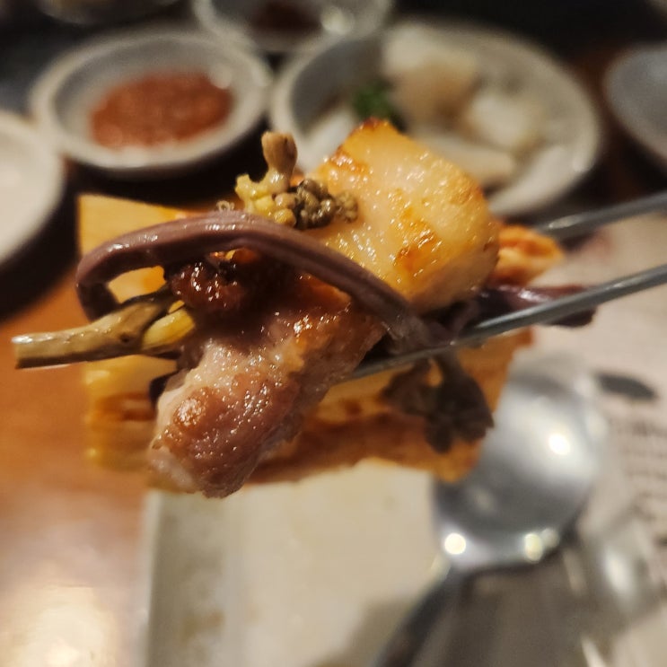  선릉삼겹살 푸짐한 반찬과 함께 먹는 대치동고기집 '고반식당 선릉점'