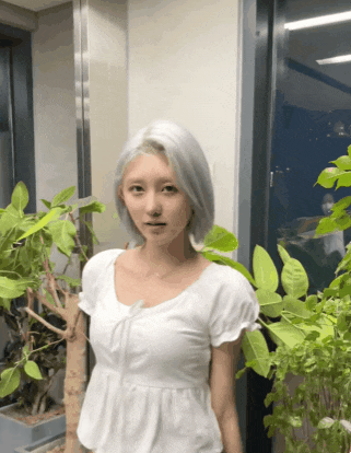 IVE Gaeul's Layered Bob: A Lovely Hairstyle