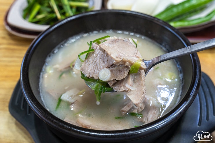  밀양 돼지국밥 초동맛집 - 현지인 추천, 시인이 가마솥에 끓여낸 진한 국물, 신 메뉴 돼지족탕