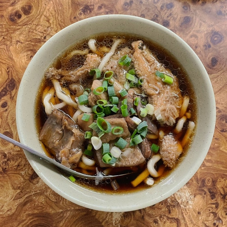  대만 타이베이 맛집 푸홍뉴러우멘 현지인 추천 시먼딩 우육면 식당