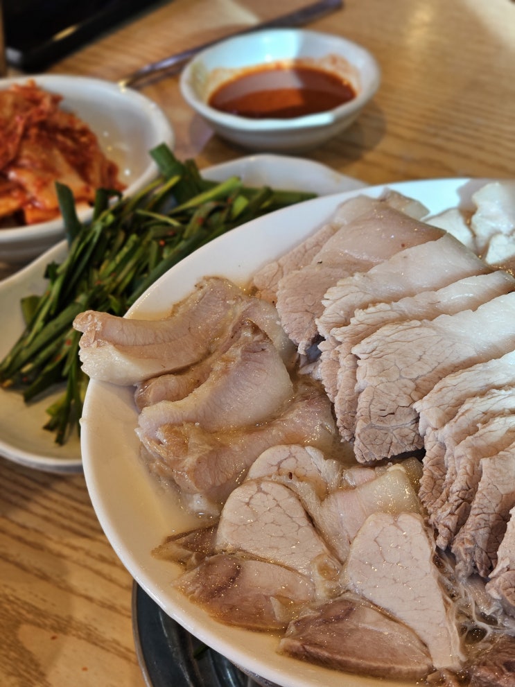  부산 대연동 맛집, 현지인 돼지국밥 추천! <쌍둥이 돼지국밥>