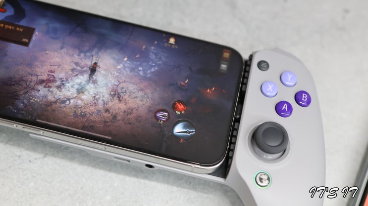  플스리모트 가능한 아이폰15 게임패드 키감 좋은: 아리스노보 Gamesir G8
