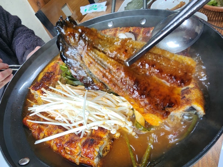 가평장어 몸보신은 역시 장어구이, 파김치 장어전골도 맛있는 가평 장어독립