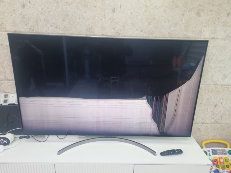  LGTV 55인치 화면이 깨져서 티비 액정 수리 해드렸어요