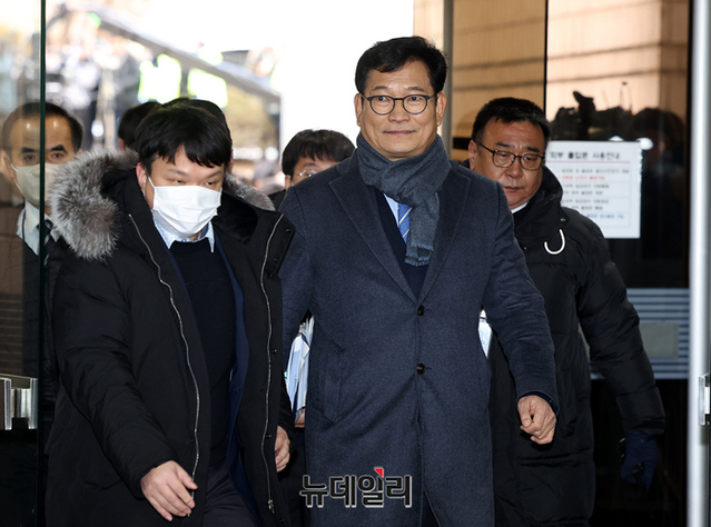 <b>송영길</b> "건강상 이유" 또 소환 불응…<b>검찰</b>, 체포영장 검토